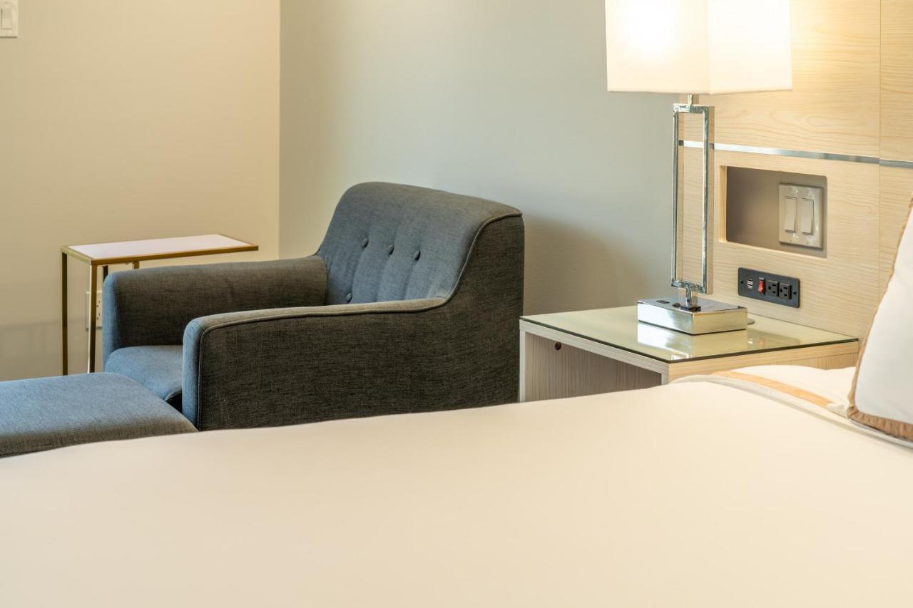 Quality Inn Sunshine Suites Terrace Eksteriør bilde